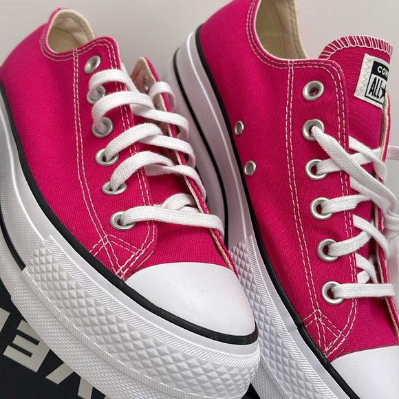 Converse WMNS CTAS LIFT OX
CERISE PINK/WHITE/BLACK A11539F Platforms Sneakers - Picture 7 of 16